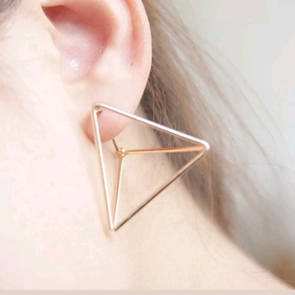 Unbranded Jewelry - Gold Tone Triangle Geometric Earrings